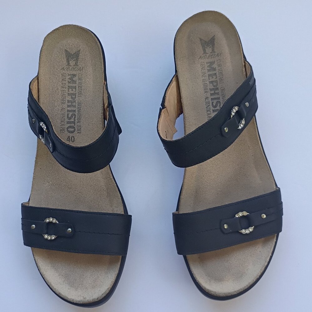 Mephisto Naiade Size 9 Black leather Wedge w/ rhinestone detail EUC